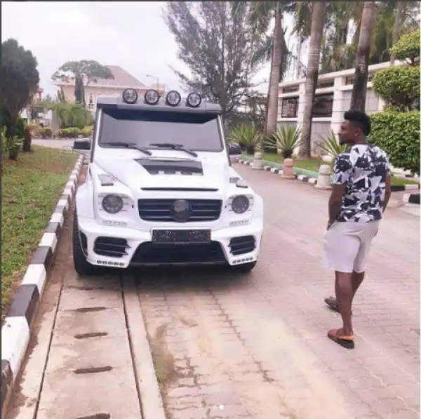 Footballer Obafemi Martins Flaunts His New Mansion In Lagos (Photos)